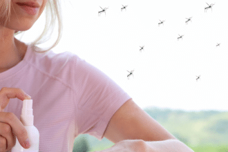 Questo spray antizanzare è il migliore: il test boccia i naturali