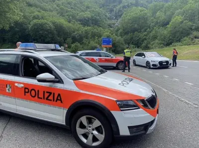 San gottardo, auto sfreccia a 172 km/h: conducente positivo alla droga %san gottardo, auto sfreccia a 172 km/h: conducente positivo alla drogacount(title)% San gottardo, auto sfreccia a 172 km/h: conducente positivo alla droga
