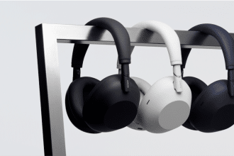 Cuffie sony usate come sistema di head tracking per simulatori di guida e volo su pc