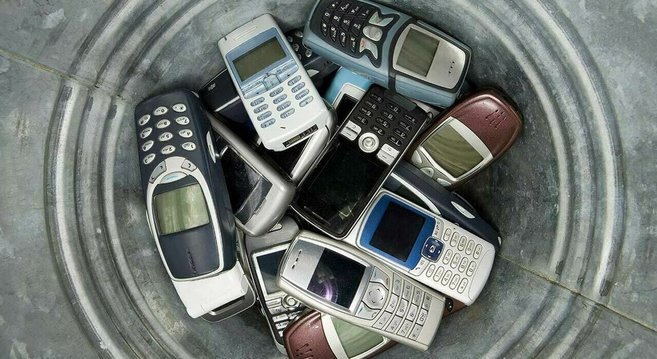 Vecchi cellulari da collezione, il vintage tech vale oro %vecchi cellulari da collezione, il vintage tech vale orocount(title)% Vecchi cellulari da collezione, il vintage tech vale oro