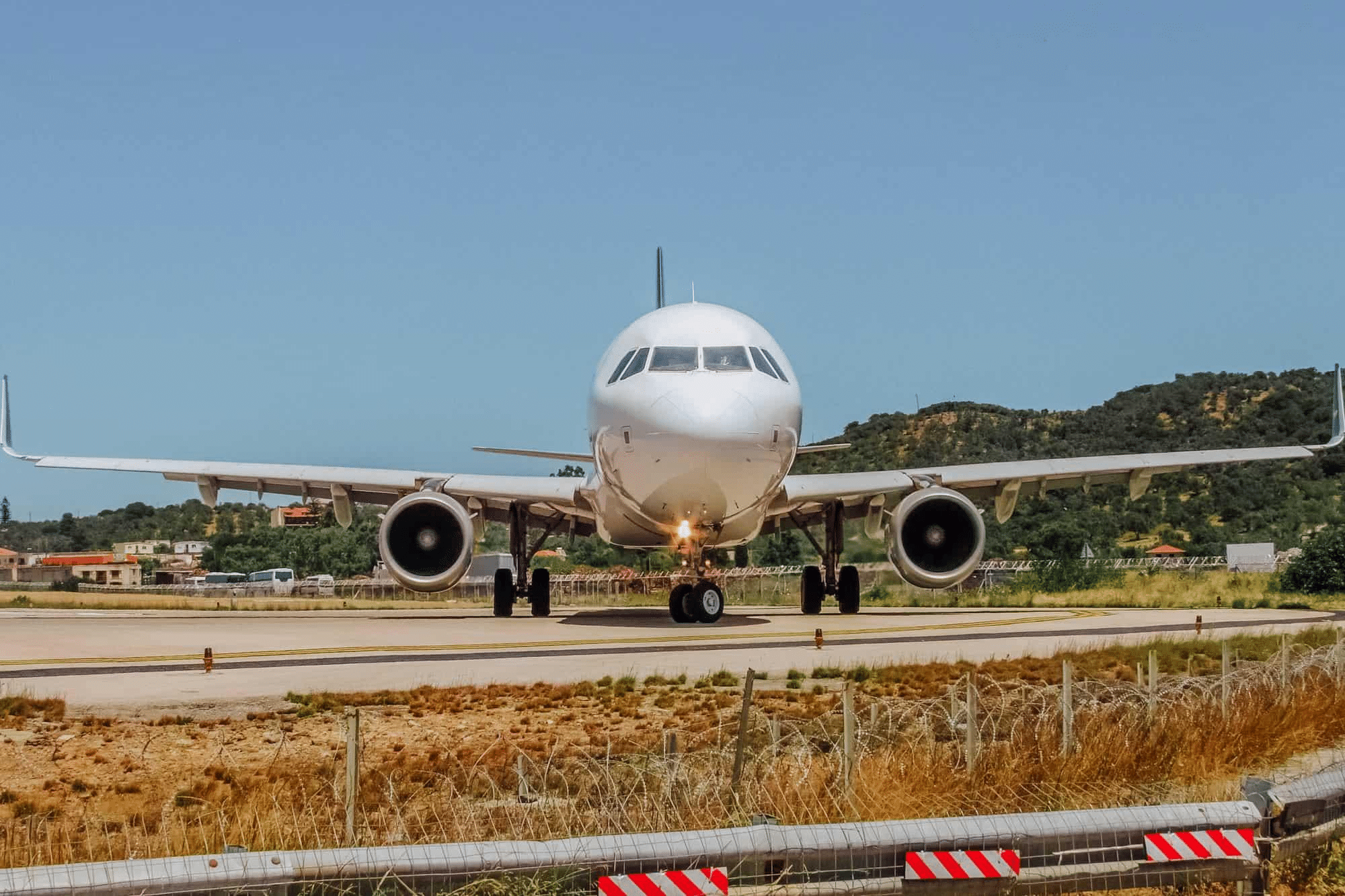 Aereo troppo pesante per decollare: perché a skiathos hanno lasciato i bagagli a terra %aereo troppo pesante per decollare: perché a skiathos hanno lasciato i bagagli a terracount(title)% Aereo troppo pesante per decollare: perché a skiathos hanno lasciato i bagagli a terra
