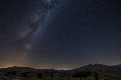 Epsilon-perseidi di settembre 2026 nel cielo notturno italiano