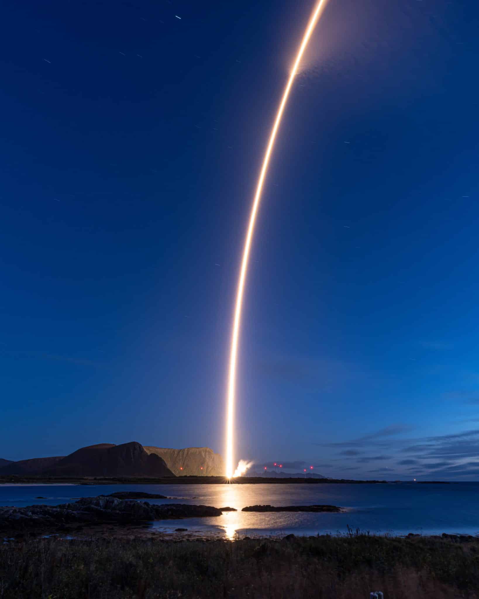Spectrum di isar aerospace durante il lancio orbitale da andøya il 5 settembre 2026