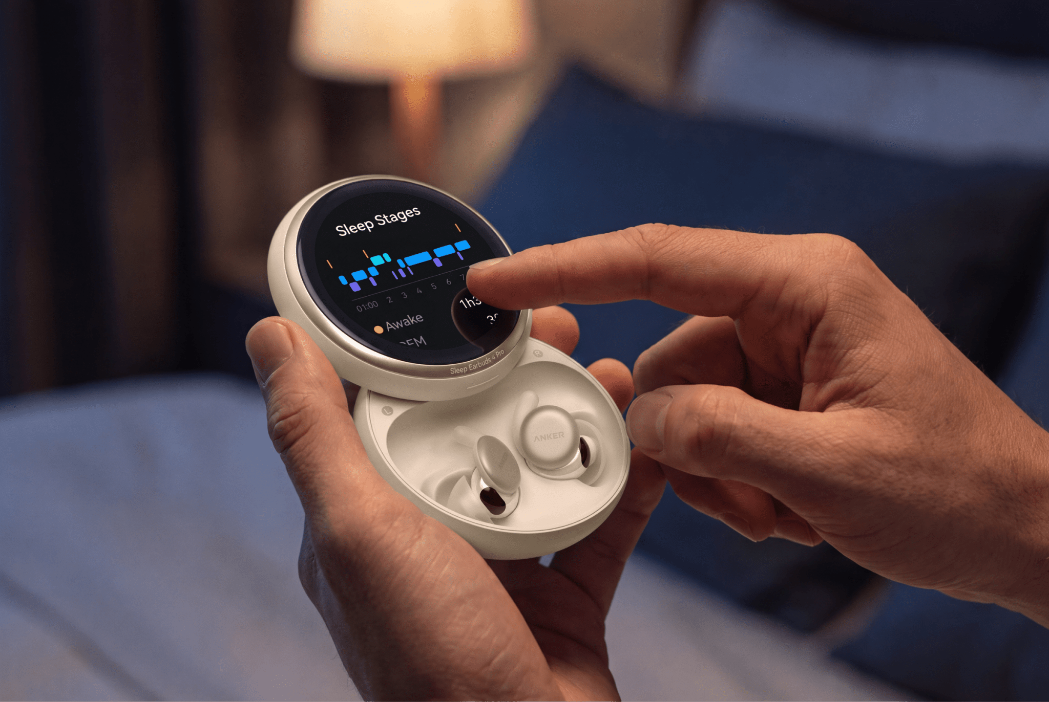 Soundcore sleep earbuds 4 pro nella custodia sleephub con display amoled