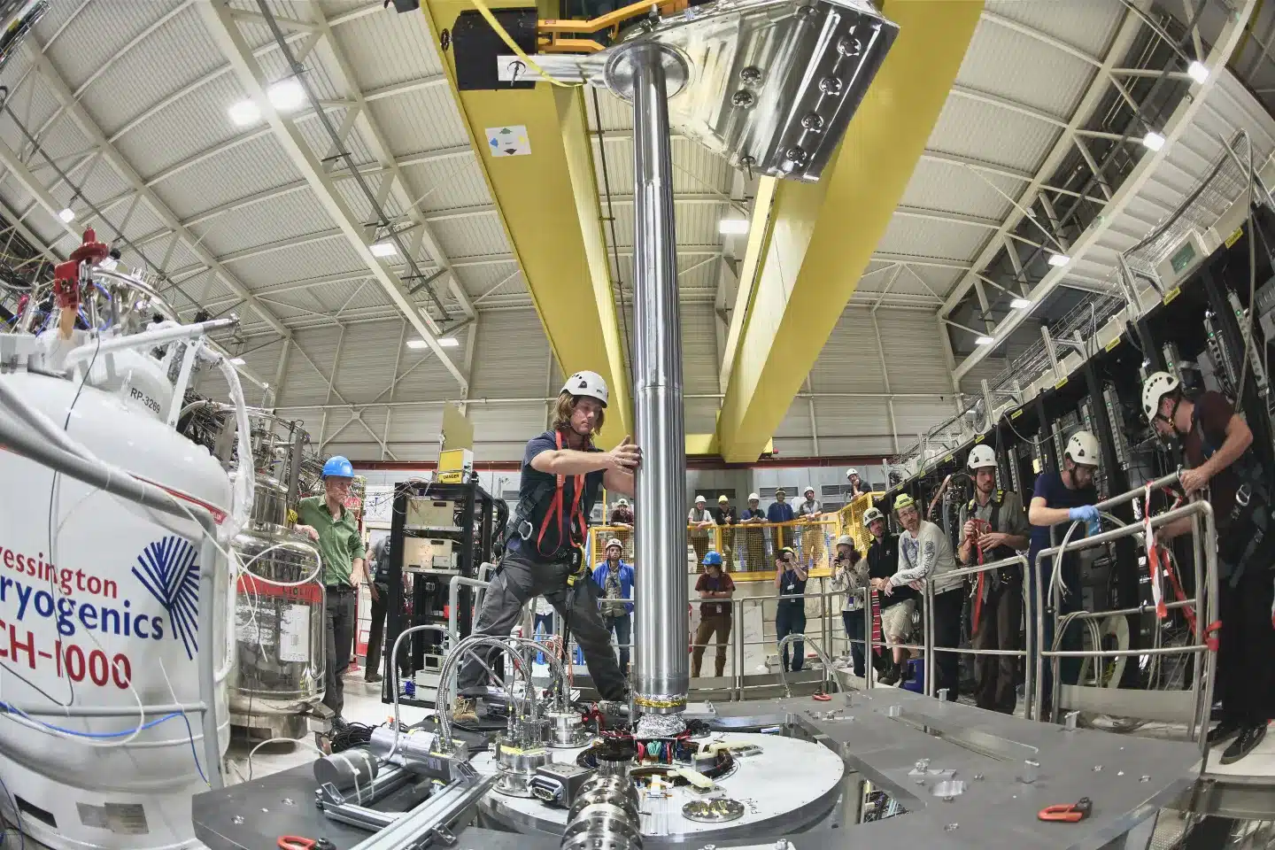 Inserimento dell’apparato alpha-g al cern per studiare la gravità sull’antimateria