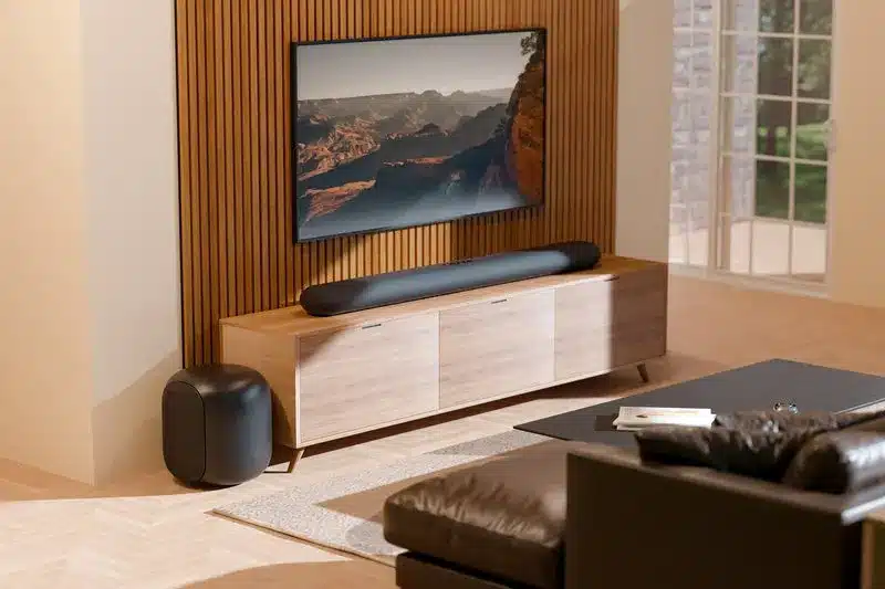 Bluesound pulse cinema e pulse sub, immagine ufficiale del comunicato apple music